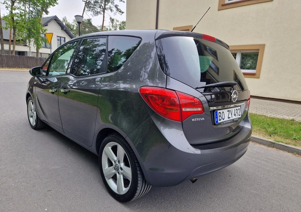 Opel Meriva cena 25500 przebieg: 162000, rok produkcji 2010 z Chocz małe 254